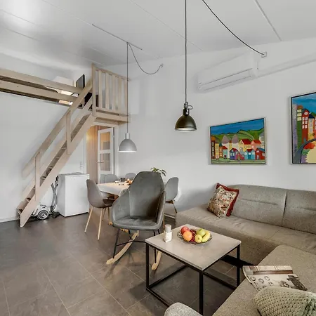 Vakantiehuis Modernized Centrally Located In Sondervig With 200 Meters To The North Sea Ringkøbing